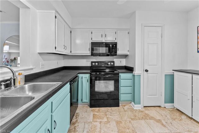 3909 Wyckoff DR, Virginia Beach, VA 23452