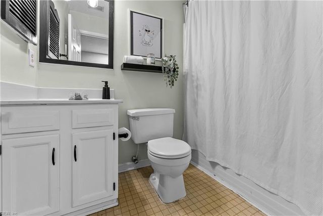 3909 Wyckoff DR, Virginia Beach, VA 23452