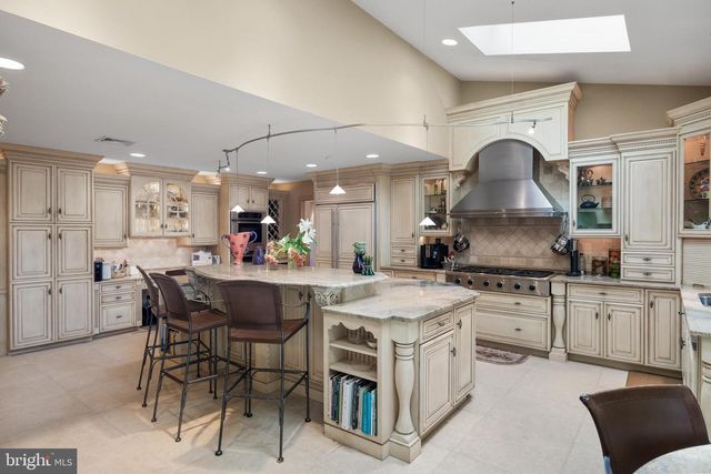 21 TEAK CT, Cherry Hill, NJ 08003