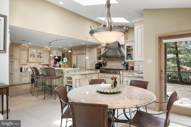 21 TEAK CT, Cherry Hill, NJ 08003