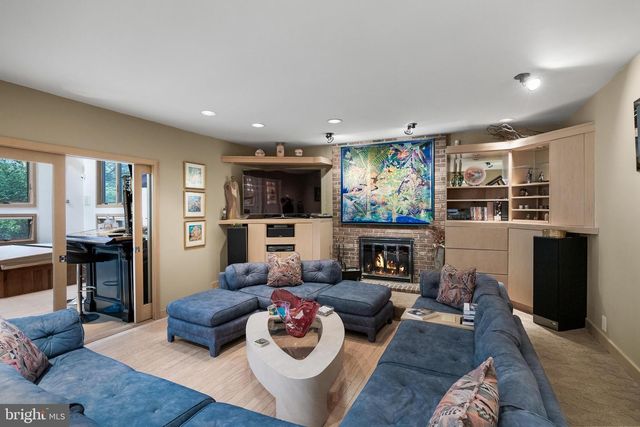 21 TEAK CT, Cherry Hill, NJ 08003