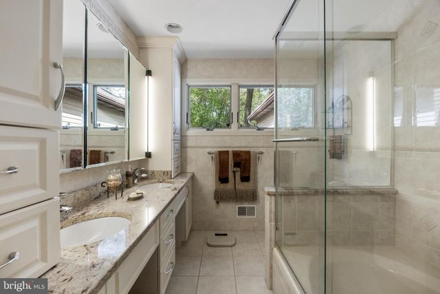 21 TEAK CT, Cherry Hill, NJ 08003