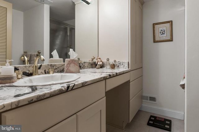 21 TEAK CT, Cherry Hill, NJ 08003