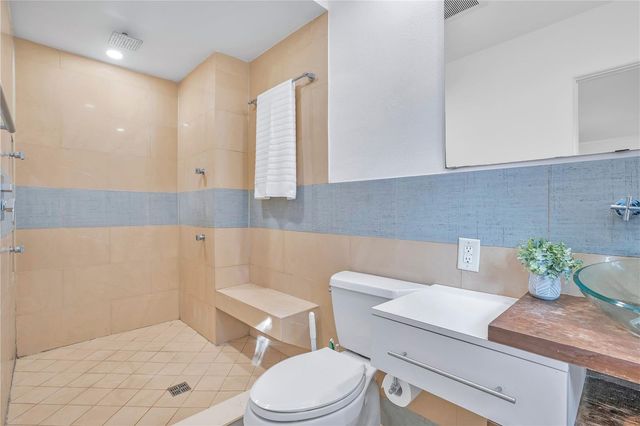 3246 INVERNESS COURT, Orlando, FL 32806