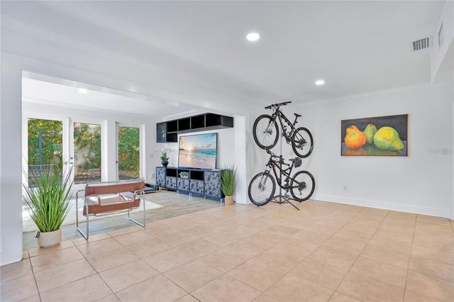 3246 INVERNESS COURT, Orlando, FL 32806