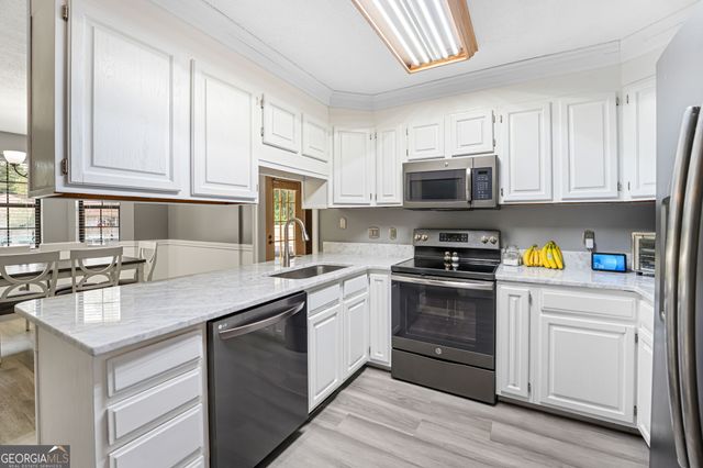 218 Morning Dove Lane, Warner Robins, GA 31088