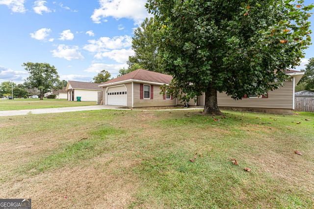 218 Morning Dove Lane, Warner Robins, GA 31088