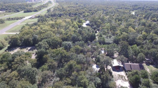 7075 Jones Road, Bryan, TX 77807