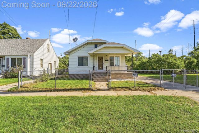 4609 Pengelly Road, Flint, MI 48507