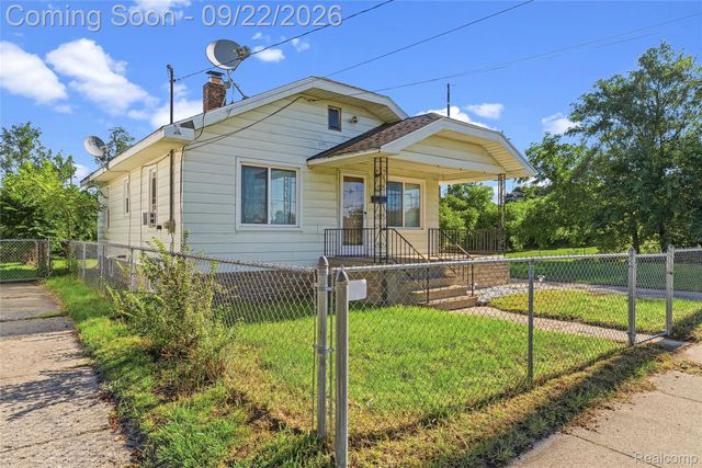 4609 Pengelly Road, Flint, MI 48507
