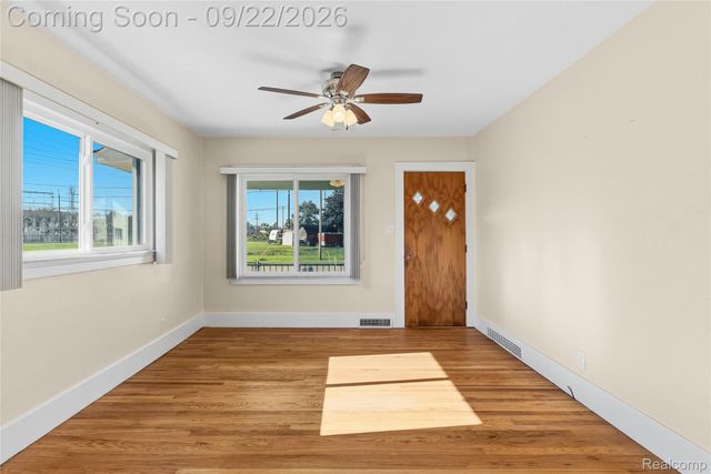 4609 Pengelly Road, Flint, MI 48507