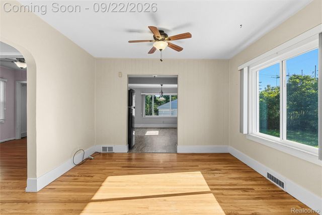 4609 Pengelly Road, Flint, MI 48507