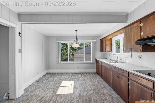 4609 Pengelly Road, Flint, MI 48507