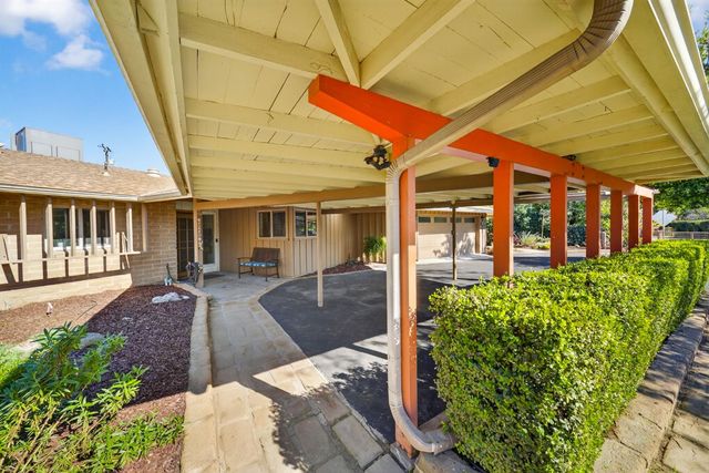 4872 N Arcade Avenue, Fresno, CA 93704