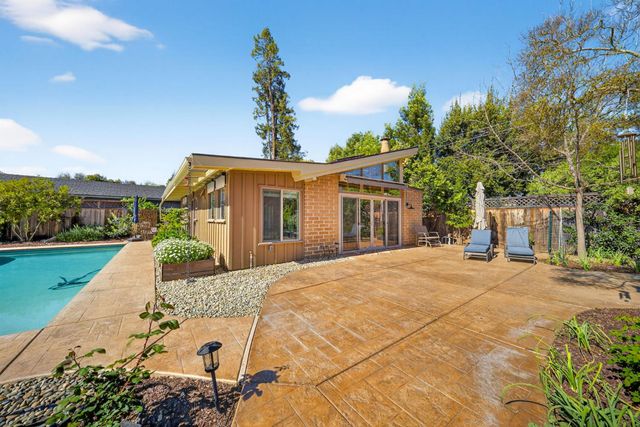 4872 N Arcade Avenue, Fresno, CA 93704