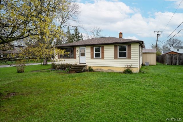 1 Ridgewood Drive, Orchard Park, NY 14127