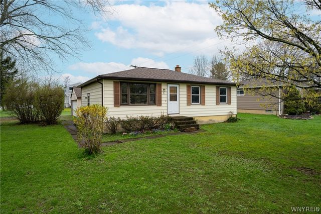 1 Ridgewood Drive, Orchard Park, NY 14127