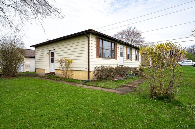 1 Ridgewood Drive, Orchard Park, NY 14127
