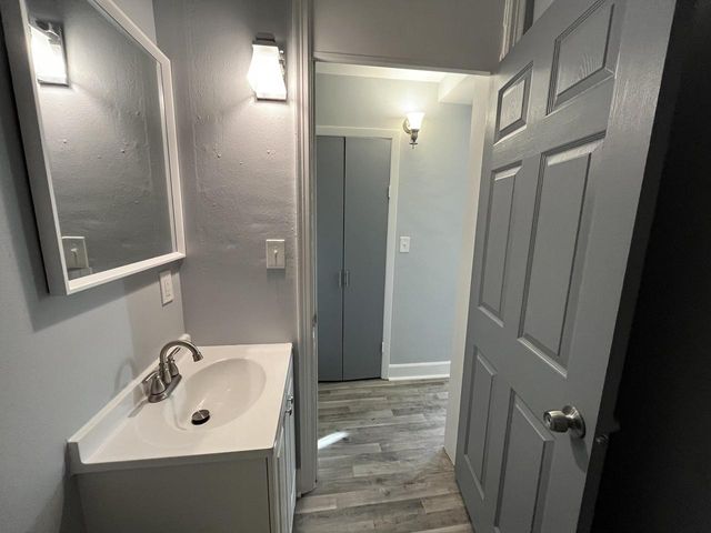 920 Main STREET, Racine, WI 53403