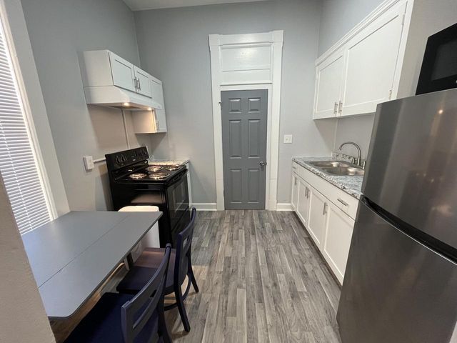 920 Main STREET, Racine, WI 53403