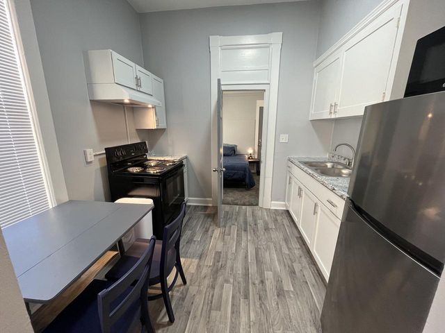 920 Main STREET, Racine, WI 53403