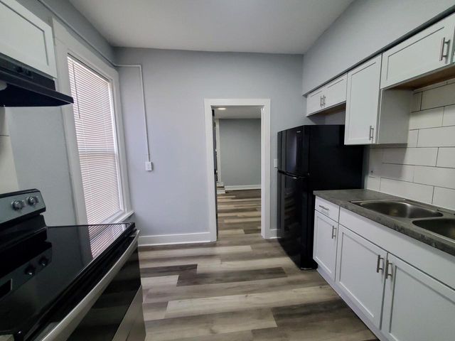 920 Main STREET, Racine, WI 53403