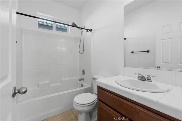 665 E. Riverside Dr. 3, Ontario, CA 91761