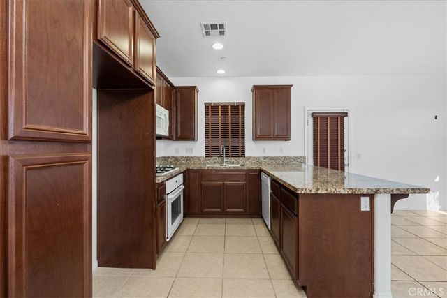 665 E. Riverside Dr. 3, Ontario, CA 91761