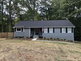 2198 Winding Creek Lane SW, Marietta, GA 30064