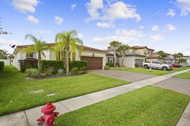 12500 NW Stanis Lane, Port St. Lucie, FL 34987