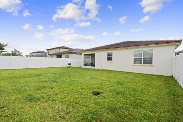 12500 NW Stanis Lane, Port St. Lucie, FL 34987