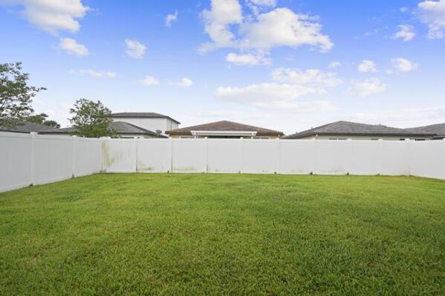 12500 NW Stanis Lane, Port St. Lucie, FL 34987