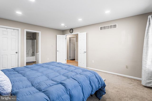 767 HUNTER DR, Pennsburg, PA 18073