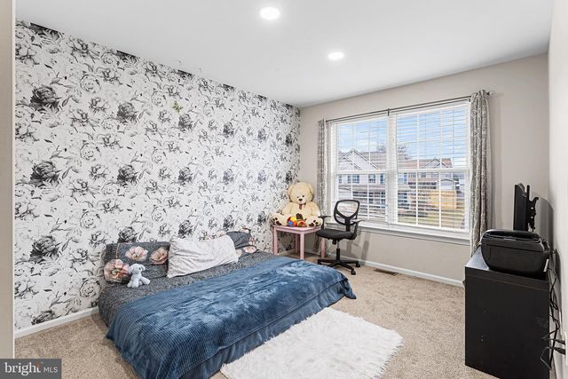 767 HUNTER DR, Pennsburg, PA 18073