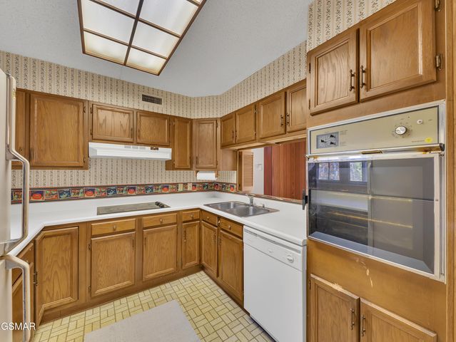 1824 Oriole Road, Gatlinburg, TN 37738