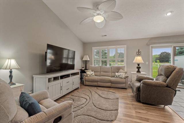 22710 Diamond Cove Street, Lagrange Twp, MI 49031