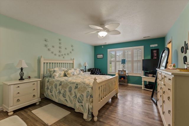 22710 Diamond Cove Street, Lagrange Twp, MI 49031