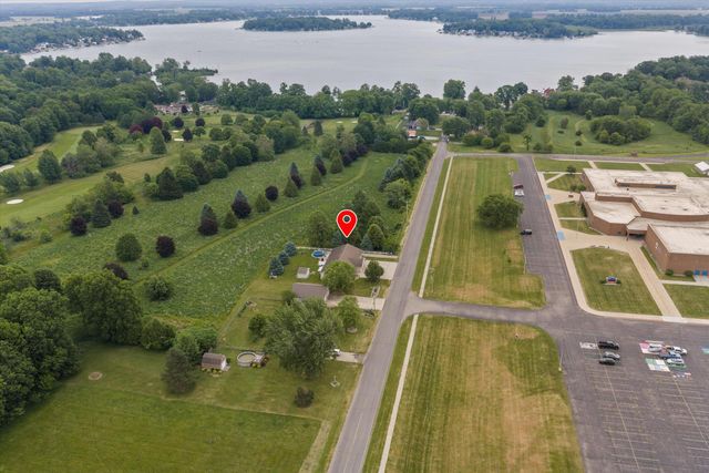 22710 Diamond Cove Street, Lagrange Twp, MI 49031