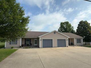 22710 Diamond Cove Street, Lagrange Twp, MI 49031