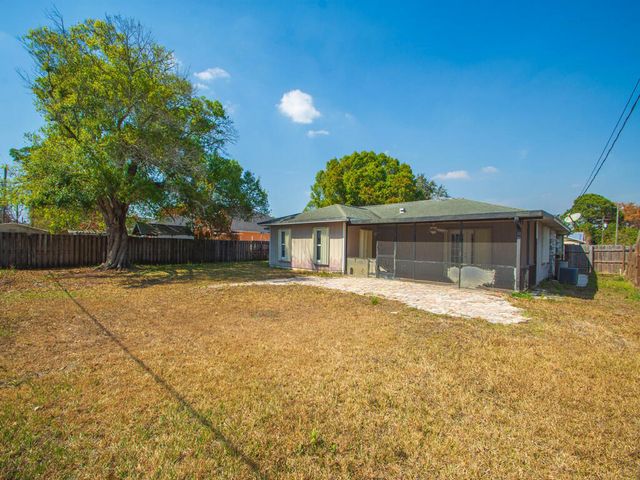 502 NW Goldcoast Avenue, Port St. Lucie, Port St Lucie, FL 34983