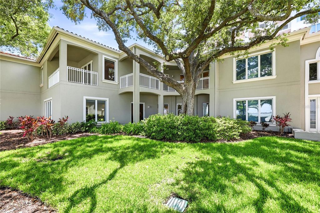 Image 2 of property listing at 3507 BAYSHORE BOULEVARD 102, Tampa, FL 33629