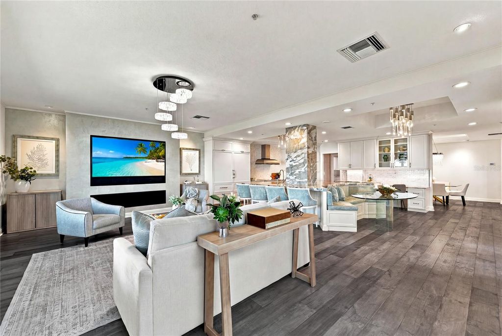 Image 21 of property listing at 3507 BAYSHORE BOULEVARD 102, Tampa, FL 33629