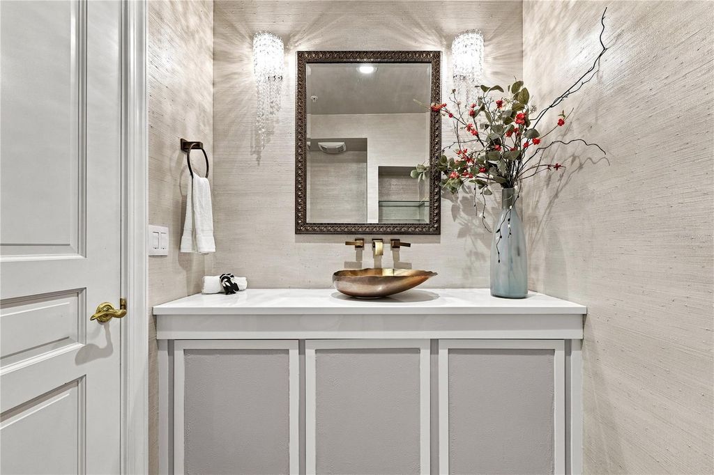 Image 25 of property listing at 3507 BAYSHORE BOULEVARD 102, Tampa, FL 33629