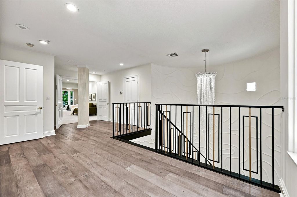 Image 29 of property listing at 3507 BAYSHORE BOULEVARD 102, Tampa, FL 33629