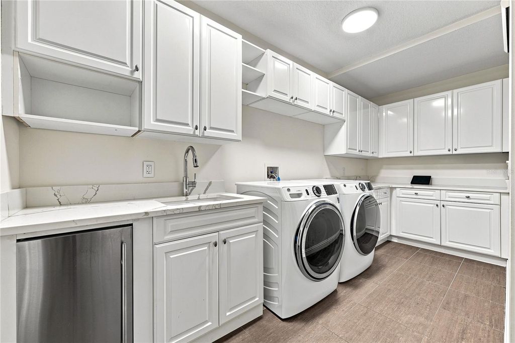 Image 33 of property listing at 3507 BAYSHORE BOULEVARD 102, Tampa, FL 33629