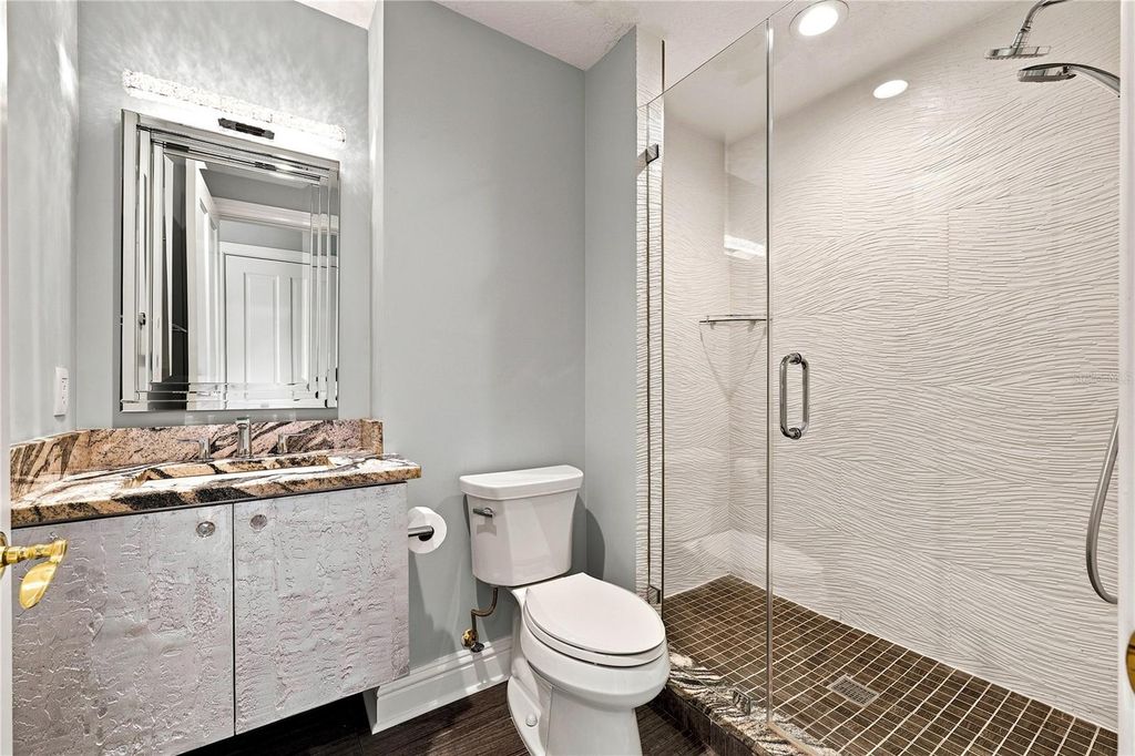 Image 52 of property listing at 3507 BAYSHORE BOULEVARD 102, Tampa, FL 33629
