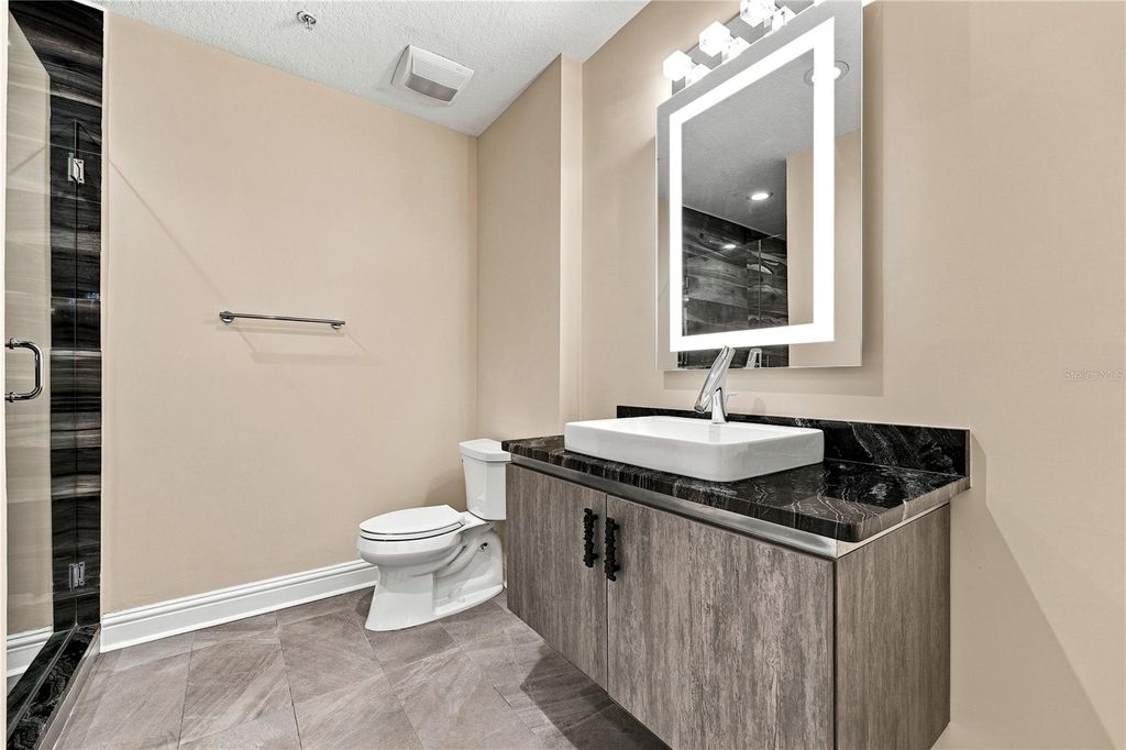 Image 55 of property listing at 3507 BAYSHORE BOULEVARD 102, Tampa, FL 33629