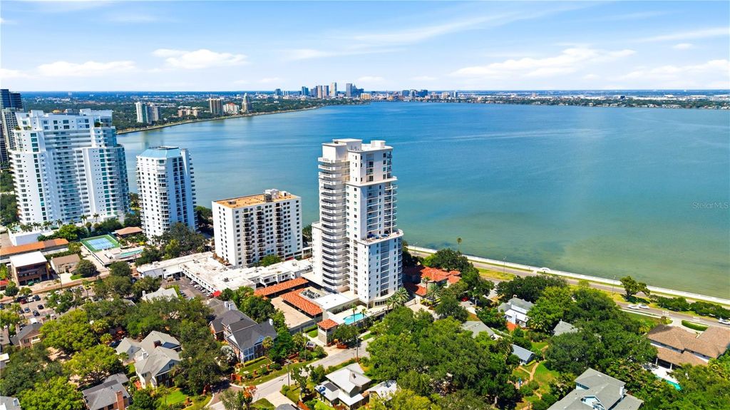 Image 63 of property listing at 3507 BAYSHORE BOULEVARD 102, Tampa, FL 33629