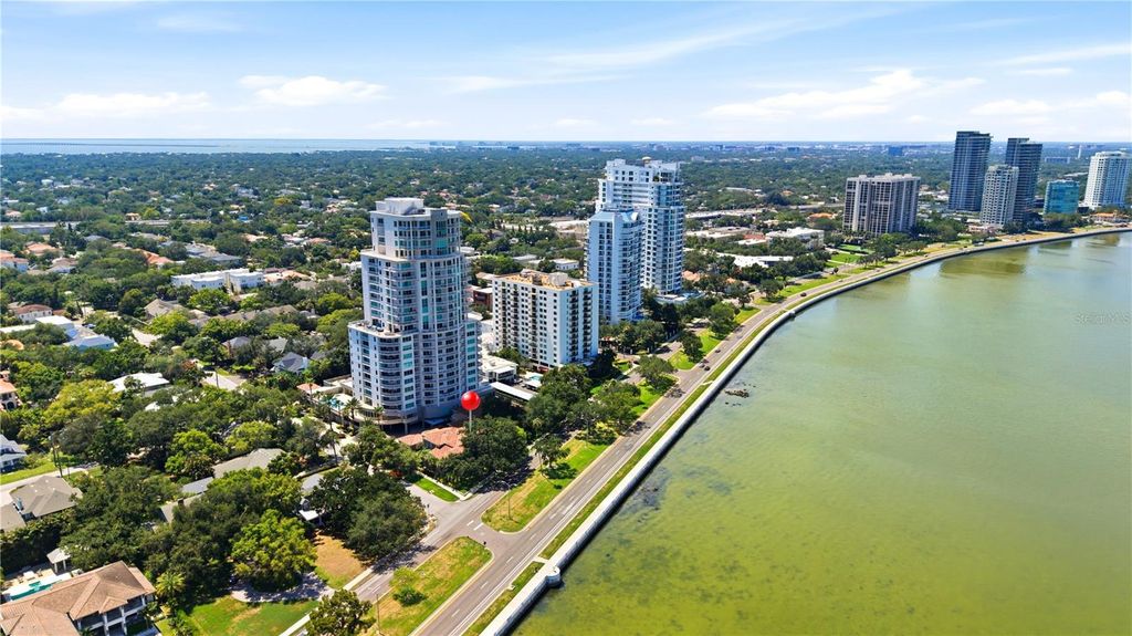 Image 68 of property listing at 3507 BAYSHORE BOULEVARD 102, Tampa, FL 33629