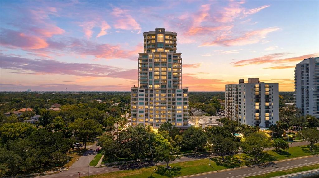 Image 8 of property listing at 3507 BAYSHORE BOULEVARD 102, Tampa, FL 33629